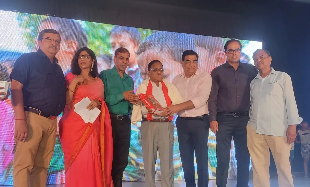 बरेली इंटरनेशनल यूनिवर्सिटी के प्रति कुलाधिपति डॉक्टर अशोक कुमार अग्रवाल ने गोरखपुर के सांसद का किया स्वागत