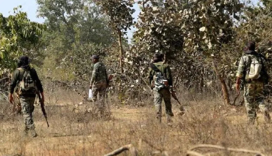 छत्तीसगढ़-ओडिशा बॉर्डर के पास सीआरपीएफ के काफिले पर बड़ा नक्सली हमला, तीन जवान शहीद