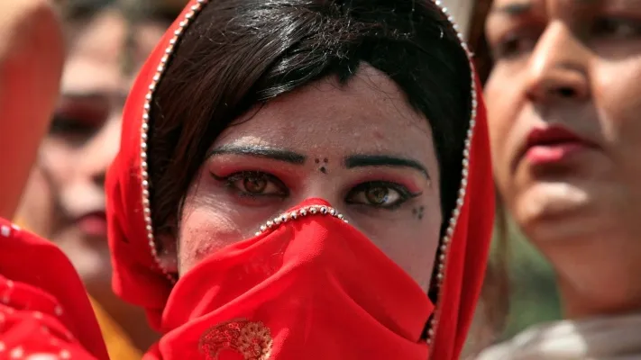 प्रयागराज : किन्नरों ने लगाया मारपीट कर धर्मान्तरण का आरोप, मामले में दर्ज हुई क्रॉस एफआईआर