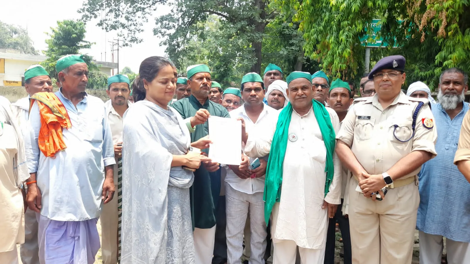 किसानों ने अग्निपथ योजना को बताया युवाओं की बदहाली का रास्ता, विरोध में किया प्रदर्शन