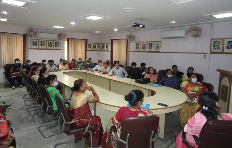 बरेली: नैनीताल के 150 किसानों ने आईवीआरआई में किया शैक्षिक भ्रमण