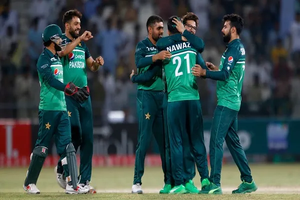 PAK vs WI : मोहम्मद नवाज की शानदार गेंदबाजी से पाकिस्तान की बड़ी जीत, दूसरे वनडे में वेस्टइंडीज को 120 रन से हराया