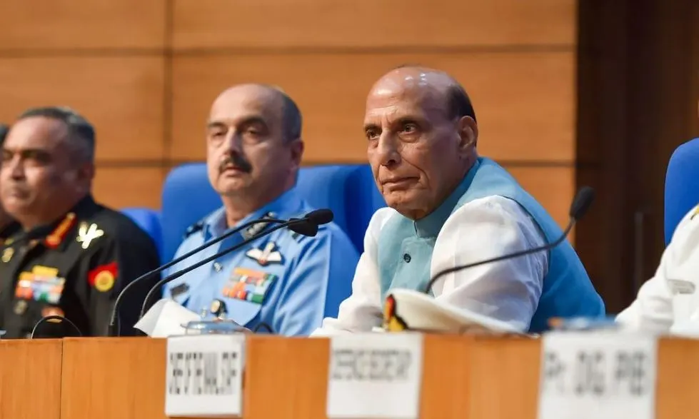 अग्निपथ स्कीम को लेकर आज भी रक्षा मंत्री राजनाथ सिंह की अहम बैठक, मीटिंग में तीनों सेना प्रमुख मौजूद