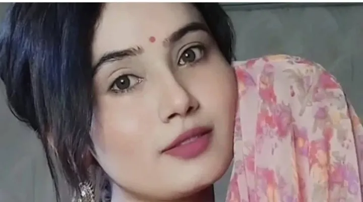 आगरा : ब्लागर रितिका हत्याकांड के फरार आरोपियों की तलाश में पुलिस कर रही छापेमारी