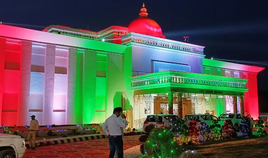 शाहजहांपुर: पं. रामप्रसाद बिस्मिल की जयंती पर रोशनी से जगमगाया शहीद संग्रहालय