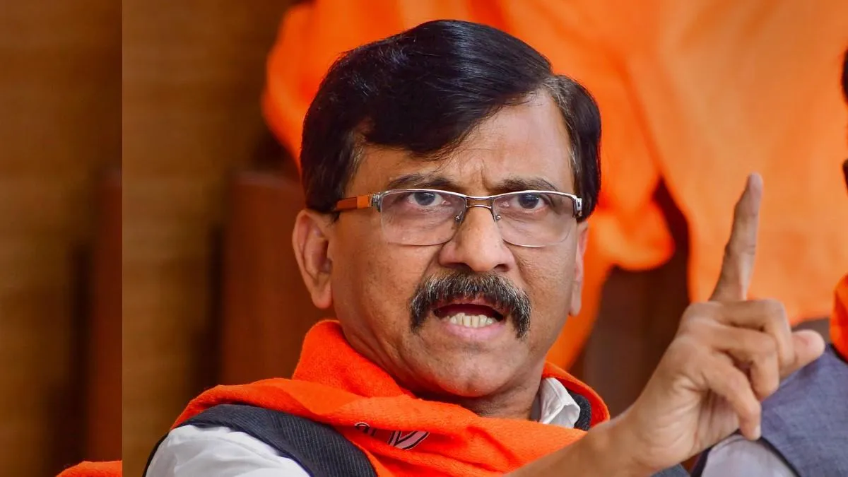 बागी विधायकों पर संजय राउत का हमला लगातार जारी, बोले- जहालत एक किस्म की मौत होती है और जाहिल लोग चलती फिरती लाशें