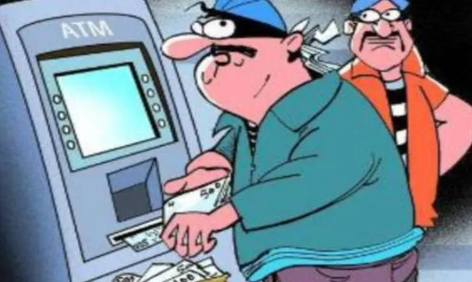 चोरी के दौरान एटीएम में लगी आग, लगभग चार लाख रुपये की नकदी खाक