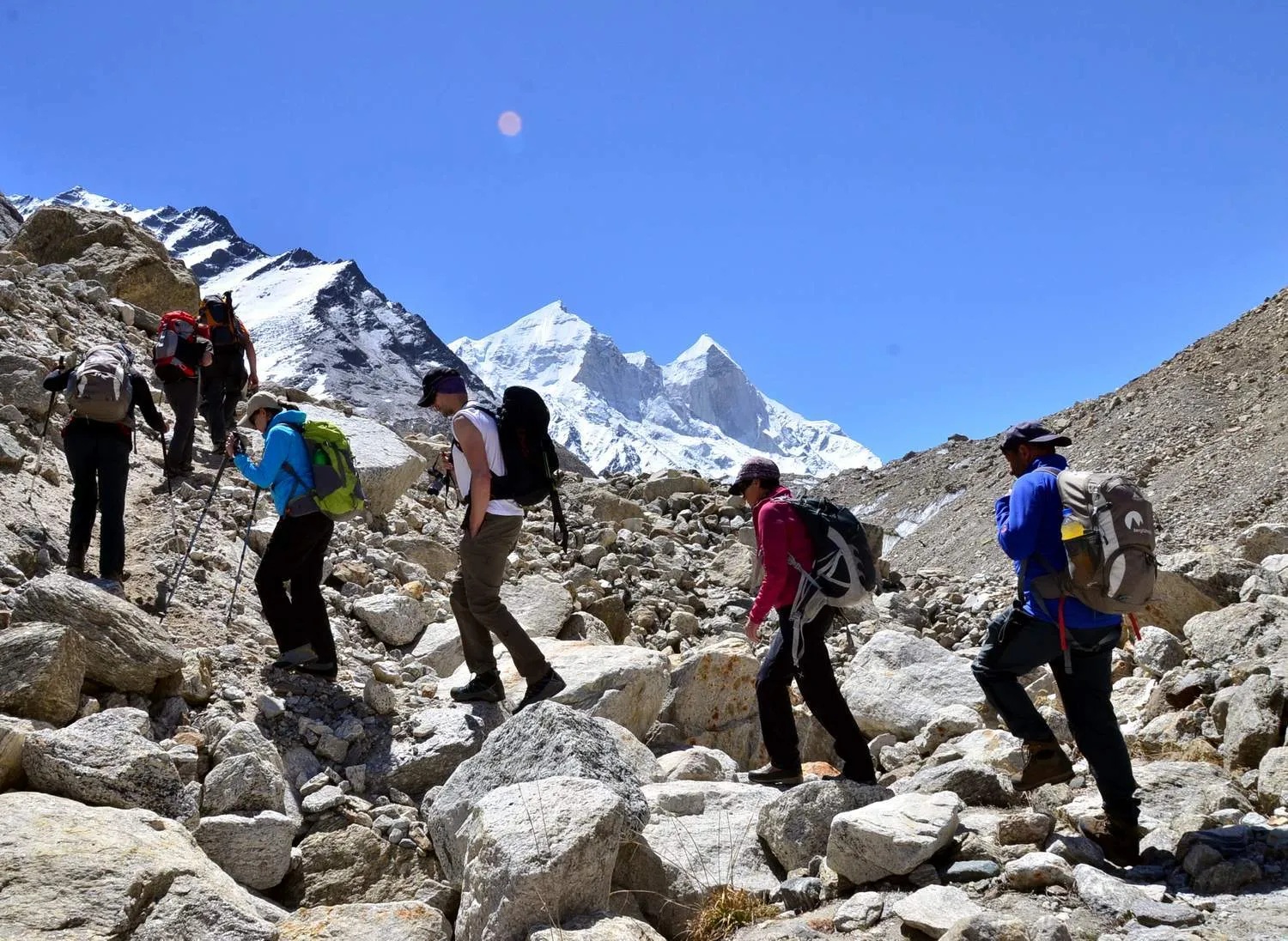 बागेश्वर: भारी बारिश के अलर्ट पर ग्लेशियरों में ट्रैकिंग पर रोक