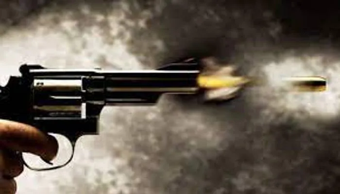 उन्नाव: प्रेम प्रसंग में प्रेमी ने महिला को दिन दहाड़े मारी गोली, हालत गंभीर