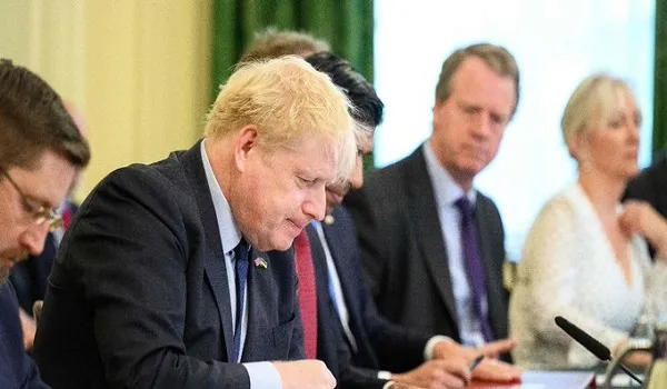 विश्वास मत जीतने के बाद बोरिस जॉनसन ने मंत्रिमंडल की बुलाई बैठक, इन मुद्दों पर की चर्चा