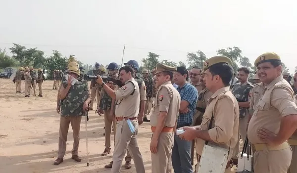 संभल: दंगा नियंत्रण के लिए पुलिस लाइन में कराया रिहर्सल