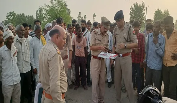 अमरोहा: गन्ने के खेत में मिला युवक की शव, परिजनों ने लगाया हत्या का आरोप