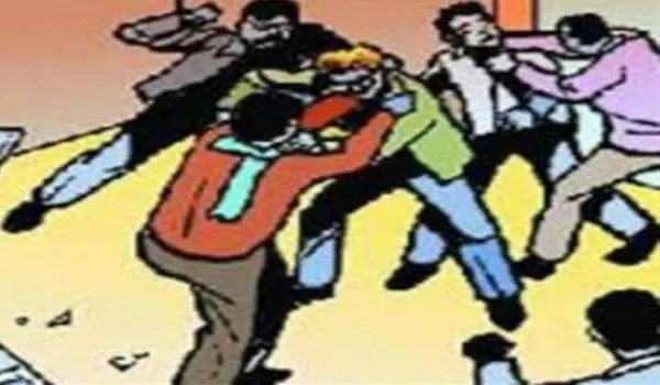 संभल: बरात चढ़त के दौरान डांस को लेकर घराती-बराती आपस में भिड़े, छह घायल
