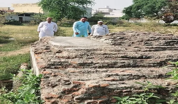 रामपुर: सपा शासन में तोड़े गए नवाब मोहम्मद अली खां के मकबरे की दोबारा तामीर होगी
