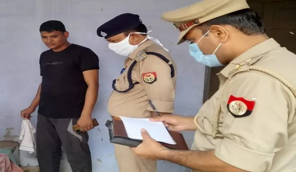 संभल : बरेली-अलीगढ़ पैसेंजर ट्रेन में मिला युवती का शव, सनसनी