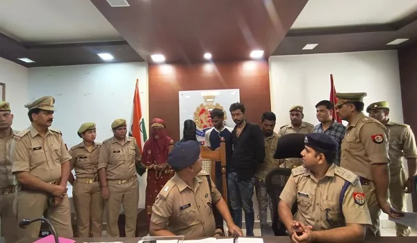 मुरादाबाद : मादक पदार्थों की तस्करी में दो महिलाएं समेत पांच गिरफ्तार