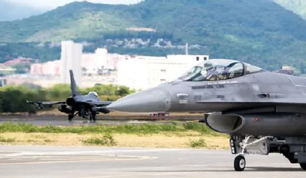 ताइवान के F-16 फाइटर जेट की हवाई में इमरजेंसी लैंडिंग, पायलट घायल