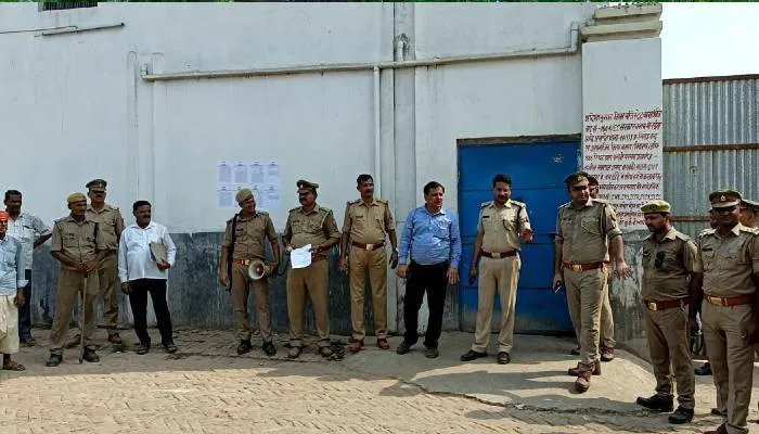बाराबंकी: एक और भूमाफिया पर गिरी गाज, 5 करोड़ से अधिक की संपत्ति कुर्क