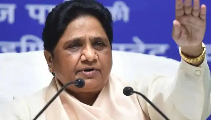 आजमगढ़ उपचुनाव: मायावती ने सपा व भाजपा पर बोला हमला, कहा- दोनों एक ही थाली के चट्टे-बट्टे