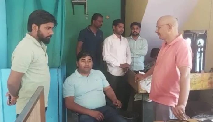 हरदोई: अवैध रुप से संचालित 2 क्लीनिक सीज, प्रभारी चिकित्सा अधिकारी की कार्रवाई से झोलाछाप डॉक्टर्स में मचा हड़कम्प