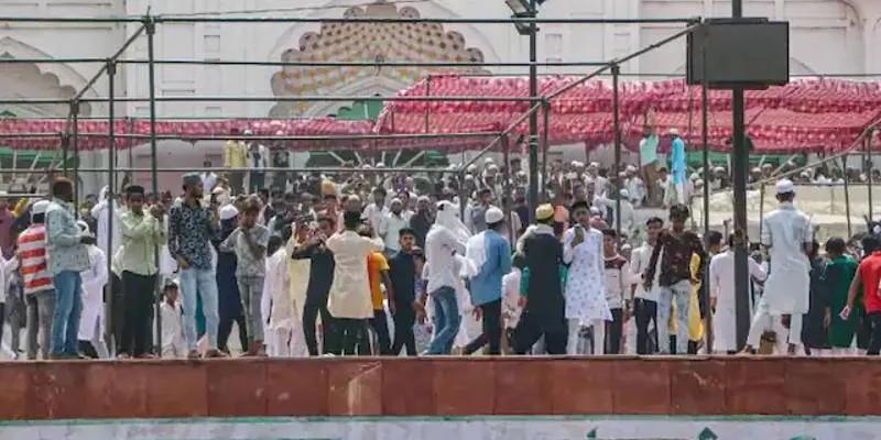 एक्शन में योगी सरकार, पुलिस ने अब तक 136 प्रदर्शनकारियों को किया गिरफ्तार, लगाया जाएगा गैंगस्टर एक्ट