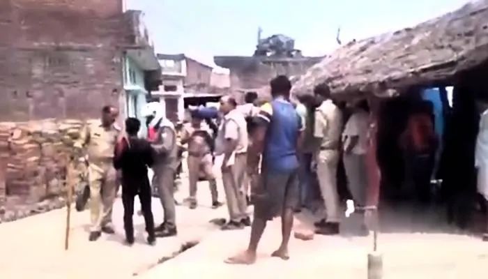 बाराबंकी: पुरानी रंजिश में जमकर चले ईंट-पत्थर, छह लोग घायल, अट्ठारह गिरफ्तार