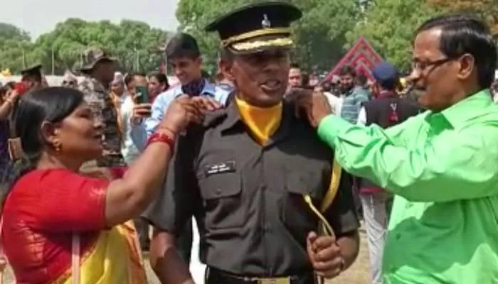 अयोध्या: भारतीय सेना में लेफ्टिनेंट बने नवनीत, लद्दाख में मिलेगी नियुक्ति