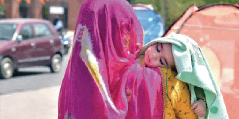 हरदोई: जिले का तापमान पहुंचा 43 डिग्री के पार, 8 किमी प्रति घंटे की रफ्तार से चल रही पछुआ हवा