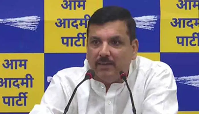 यूपी: ‘आप’ ने जारी की 18 जिलाध्यक्षों की सूची, विजय श्रीवास्तव को मिली गोरखपुर की जिम्मेदारी