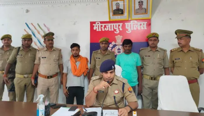 मिर्जापुर: मुकेश हत्याकांड के मुख्य आरोपी समेत दो अभियुक्तों को पुलिस ने किया गिरफ्तार