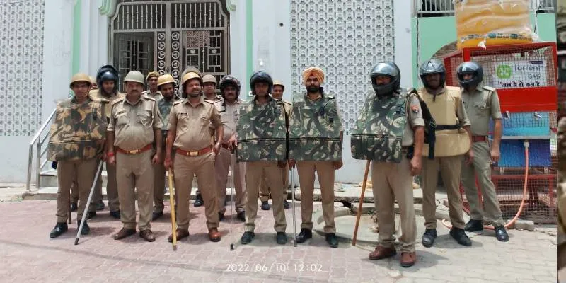 बाराबंकी: समुदाय विशेष के लोगों ने बंद रखी दुकानें, आपत्तिजनक पोस्ट डालने वाला गिरफ्तार