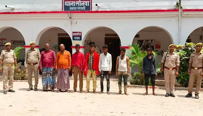 राजस्व टीम पर पथराव के मामले में पुलिस ने आधा दर्जन आरोपियों को भेजा जेल