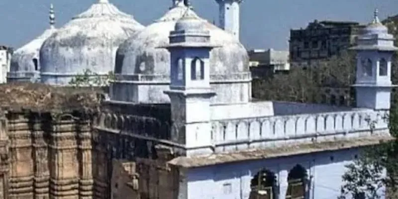 मथुरा: अब किन्नर महामंडलेश्वर मांगेगी ज्ञानवापी में जलाभिषेक की अनुमति