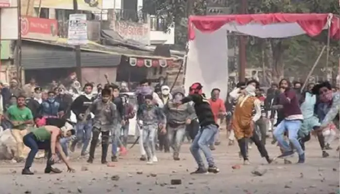एक ही एसआईटी करेगी कानपुर हिंसा की जांच, पुलिस कमिश्नर ने तीन SIT को किया भंग, जानें वजह