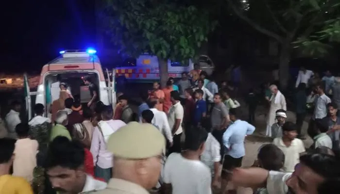 बाराबंकी: विवाह समारोह के लिए बनाए गए मंडप में लगी आग, एक दर्जन से अधिक झुलसे, सात की हालत नाजुक