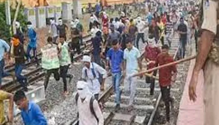 वाराणसी: अग्निपथ के विरोध में उपद्रवी तत्वों ने 13 लाख रु. की संपत्ति की क्षतिग्रस्त