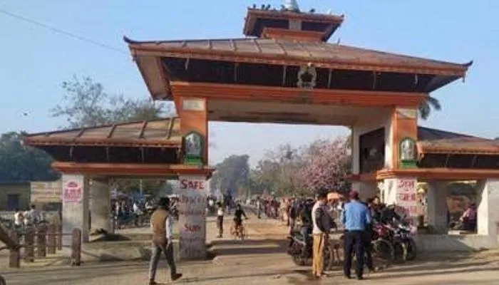 बहराइच: नेपाल से आ रहे युवक के पास बरामद हुआ 25 लाख रुपए, एसएसबी ने लिया हिरासत में