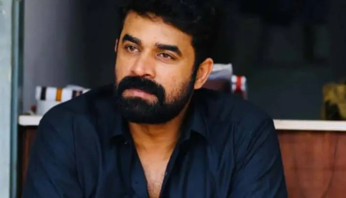 दुष्कर्म के मामले में केरल उच्च न्यायालय ने अभिनेता विजय बाबू को दी अग्रिम जमानत