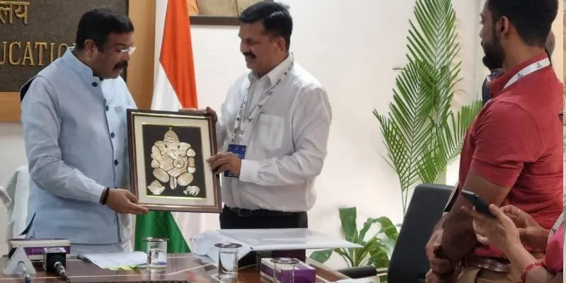 श्रेष्ठ जिला कौशल योजना पुरस्कार से सम्मानित हुआ बहराइच