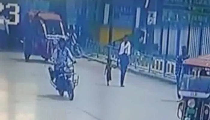 अयोध्या दर्शन को आए परिवार का तीन वर्षीय बच्चा स्टेशन से गायब, मां का रो रोकर बुरा हाल
