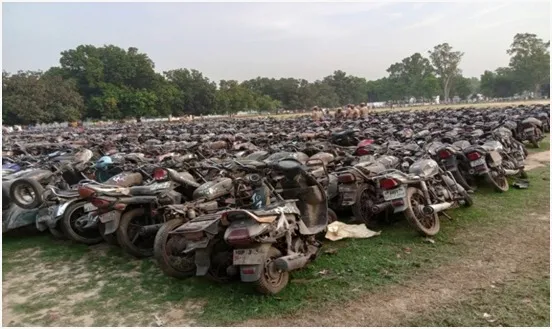 लखीमपुर-खीरी: जब्त 907 वाहन 51 लाख 20 हजार रुपये में हुए नीलाम