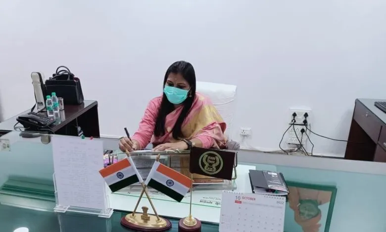 बरेली: पदभार ग्रहण कर बोलीं नवागत मंडलायुक्त, स्मार्ट सिटी के कार्यों का करेंगी निरीक्षण