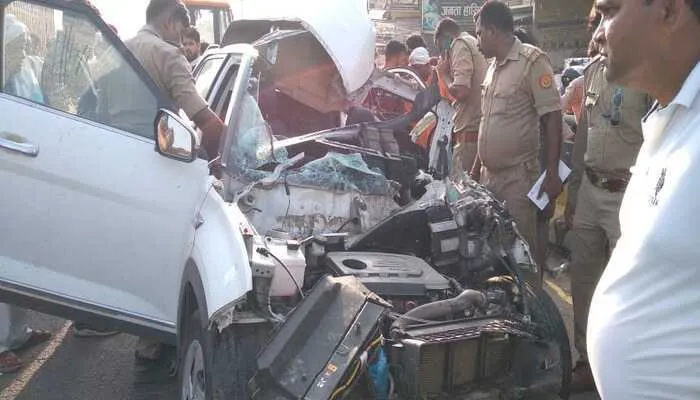 अयोध्या : गोरखपुर – लखनऊ राजमार्ग पर भीषण सड़क हादसा, एक महिला सहित तीन की मौत