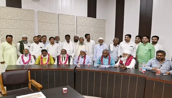 बाराबंकी : मदरसा जामिया वारसिया मिसबाहुल उलूम की प्रबंध कमेटी का चुनाव सम्पन्न, डॉ. खलील अहमद बने प्रबंधक