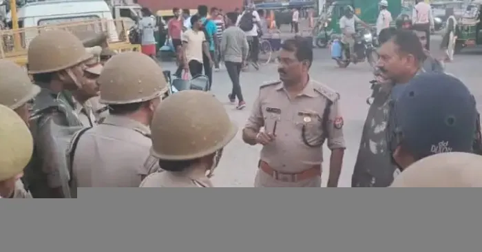 गौतम बुद्ध नगर: कानपुर में हुए पथराव का नोएडा में दिखा असर, ड्रोन से पुलिस रख रही है चप्पे चप्पे पर नजर