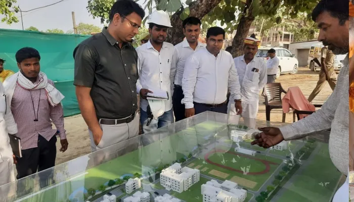 गोंडा: गौरा बुजुर्ग में अमृत सरोवर का किया शुभारंभ, जनपद में बरसात के पानी को लेकर किया जागरूक