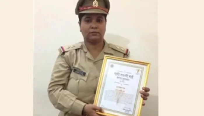 कानपुर में महिला दरोगा का शर्मनाक कांड, व्यापारियों से मांगी रिश्वत, धरी गई