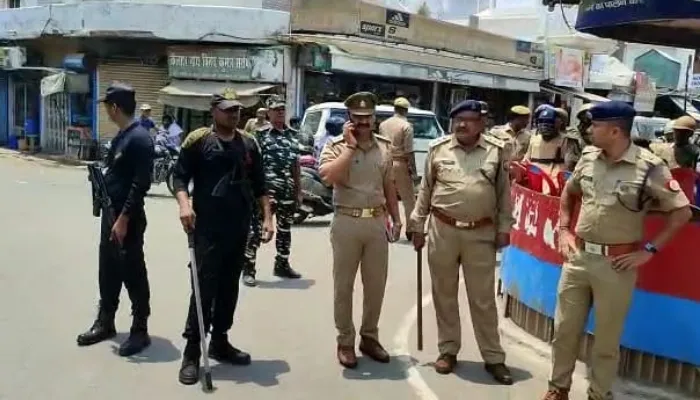 अयोध्या: जुमे की नमाज व अग्निपथ को लेकर अलर्ट रही पुलिस, मस्जिदों के बाहर तैनात भारी सुरक्षा बल
