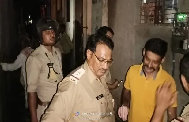 आगरा : दो पक्षों के खूनी संघर्ष में आठ लोग जख्मी, एसएसपी ने कहा- अब मोहल्ला होगा पाबंद