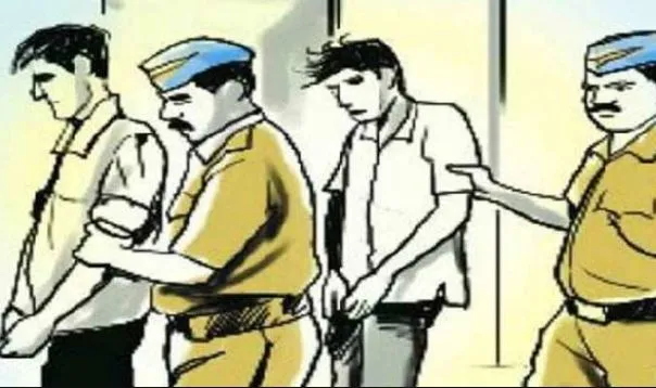 हरदोई : ऑटो में सफर कर रही महिला से लूट करने वाले तीन आरोपित गिरफ्तार